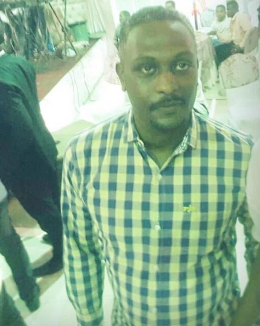 قوات الدعم السريع تلقي مواطنا من الطابق الثالث 1 قوات الدعم السريع تلقي مواطنا من الطابق الثالث