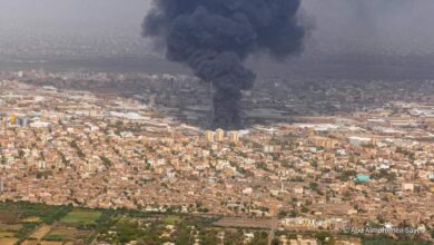 بالصور… حرق مستودعات في المنطقة الصناعية بحري 9 حرق مستودعات في المنطقة الصناعية بحري