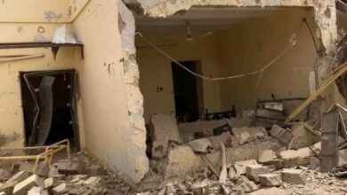 بالصور... تدمير منزل مواطن في جزيرة توتي بسبب قذيفة أطلقتها قوات الدعم السريع 2 تدمير منزل مواطن في جزيرة توتي بسبب قذيفة أطلقتها قوات الدعم السريع