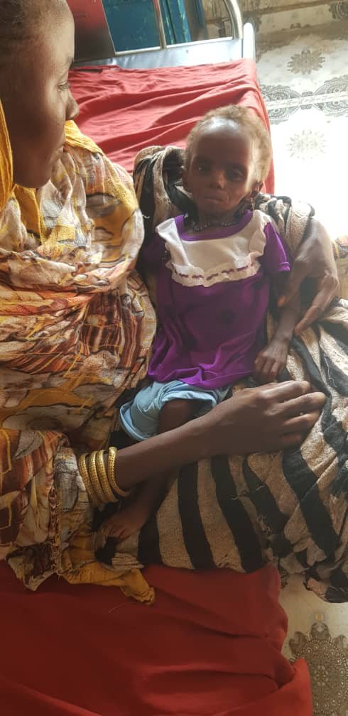 معكسر كلمة في جنوب دارفور. أطفال يموتون جوعا بعد هروبهم من مجازر مليشيا الدعم السريع 4 GGIeCeXXIAEO6 c